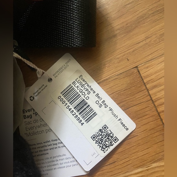 NWT Lululemon Everywhere Belt Bag - Picture 3 of 4